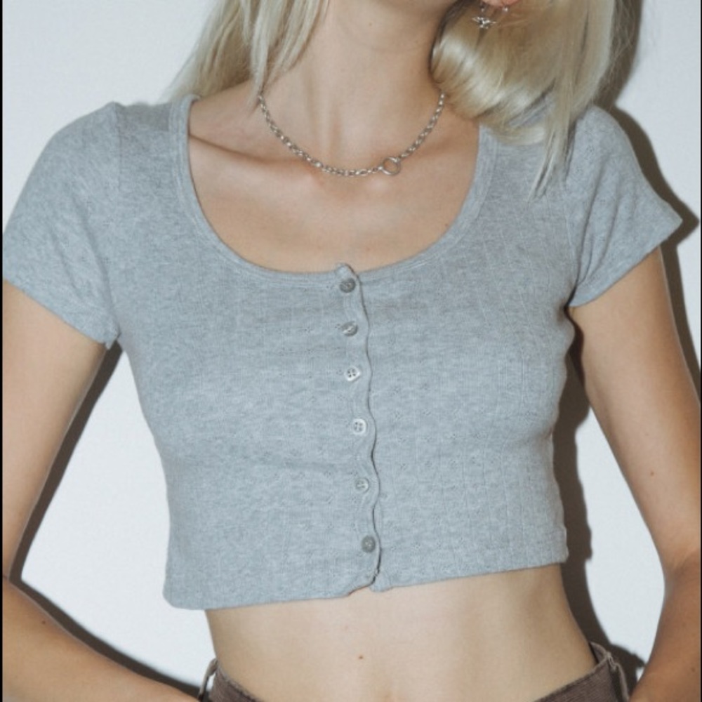 button down short sleeve crop top